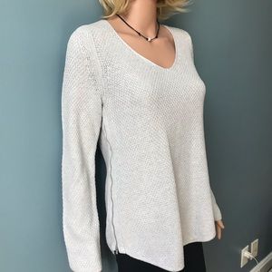 Banana Republic Silver Gray V-Neck Stitch Design Sweater NWOT